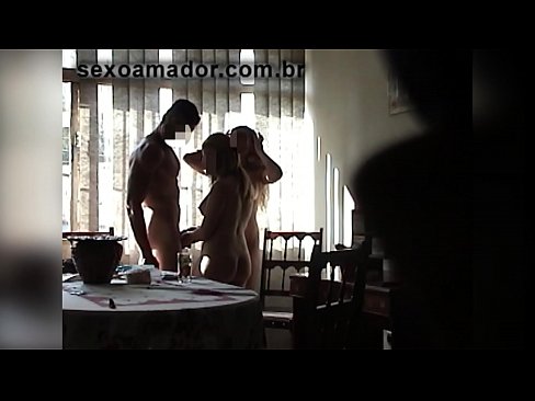 ❤️ Sexu-lagunek gizon erraldoi bat eta hirukote batera gonbidatzen dituzte berarekin ️❌ Super sexua pornoan eu.hentai-ita.ru ❌