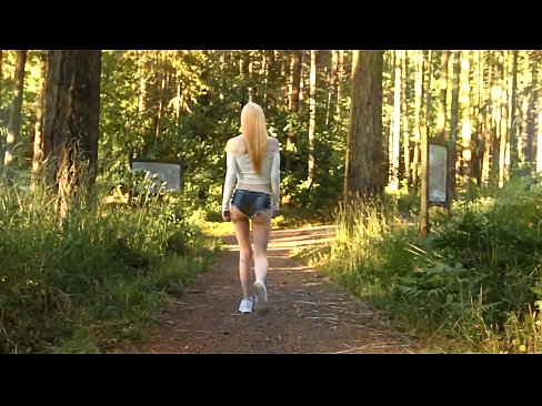 ❤️ Emakume ederra poliki mugitzen da, ez biluzik bideoa ️❌ Super sexua pornoan eu.hentai-ita.ru ❌